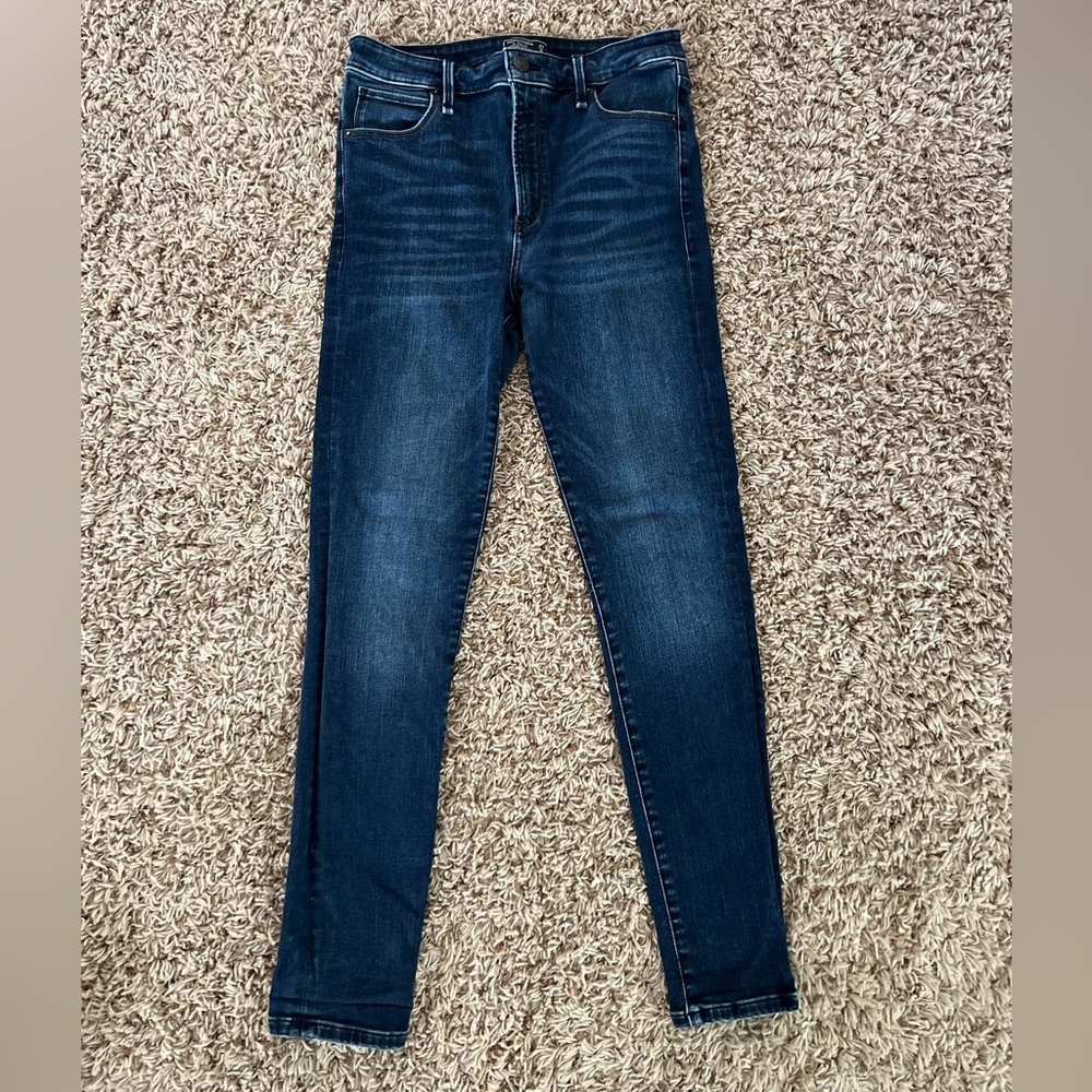 A&F High Rise Super Skinny Jeans, stretch, dark, size 27/4 short